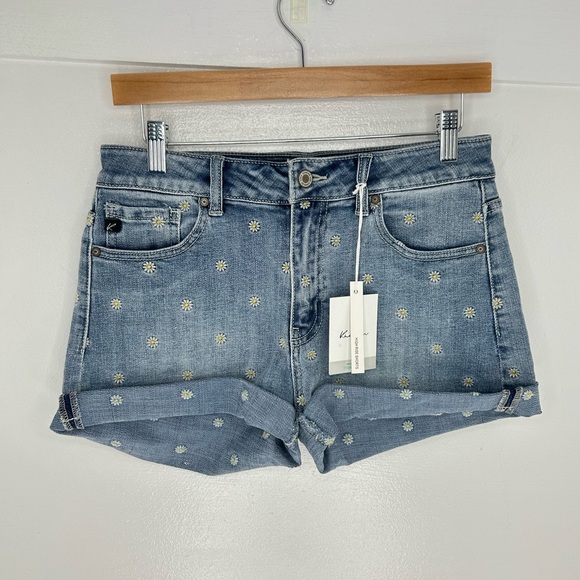 Kancan NWT Daisy Floral Embroidered Cut Off Jean Shorts Size 27 Festival 30x2 - Picture 2 of 12